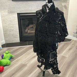 Hand knit shoulder scarf